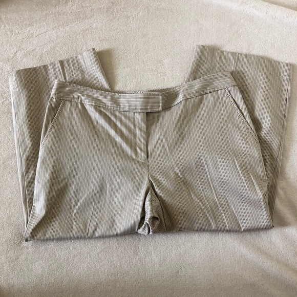 Izod Golf Striped Pattern Capri Stretch Pants - Picture 3 of 7